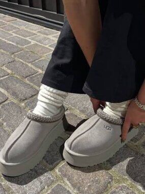 UGG Tazz Platform Gray Shearling Clog Slippers Size 10